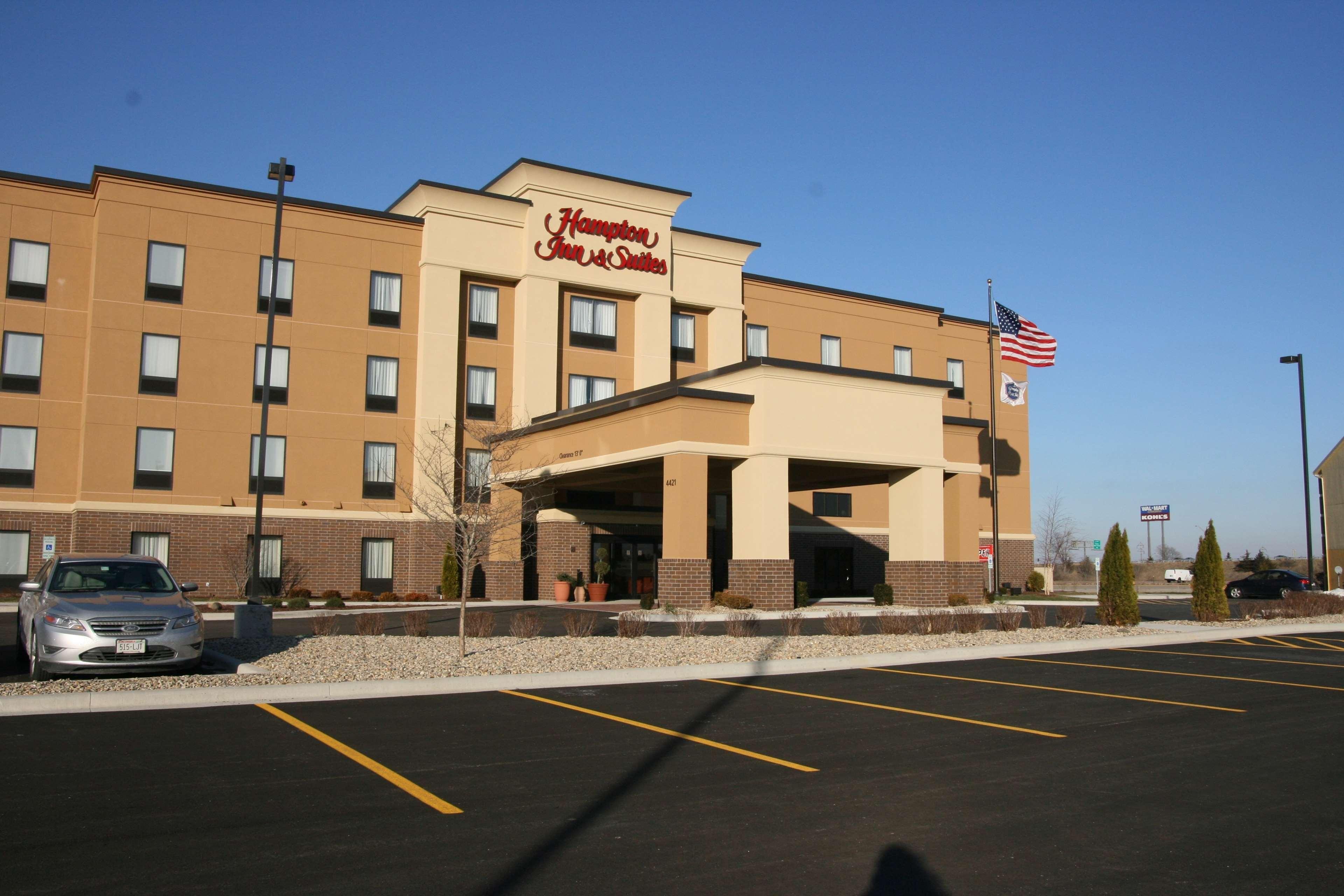Hampton Inn And Suites Peru Exterior photo