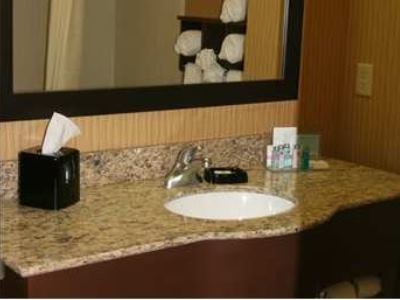 Hampton Inn And Suites Peru Exterior photo